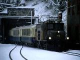Alpine-Classic-Pullman-Express am Ausgang des Albulatunnels in Preda