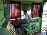Lokführer auf der Rangier-Diesellok in Buchara